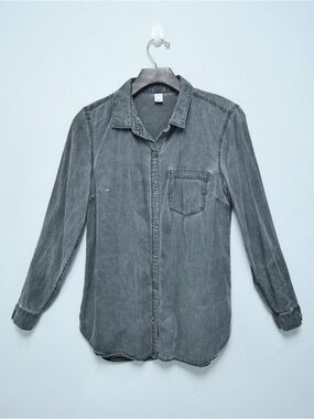 Old Navy Gray Washed Casual Button-Down Shirt